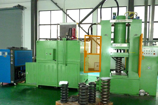 恒晟集團發條生產流水線讓人耳目一新